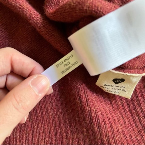 Madewell Wiltshire V-Neck Pullover Wool Blend Sweater in Size M - Picture 9 of 9